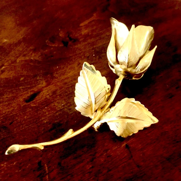 Gold Plated Vintage Rose Pin - Picture 1 of 6